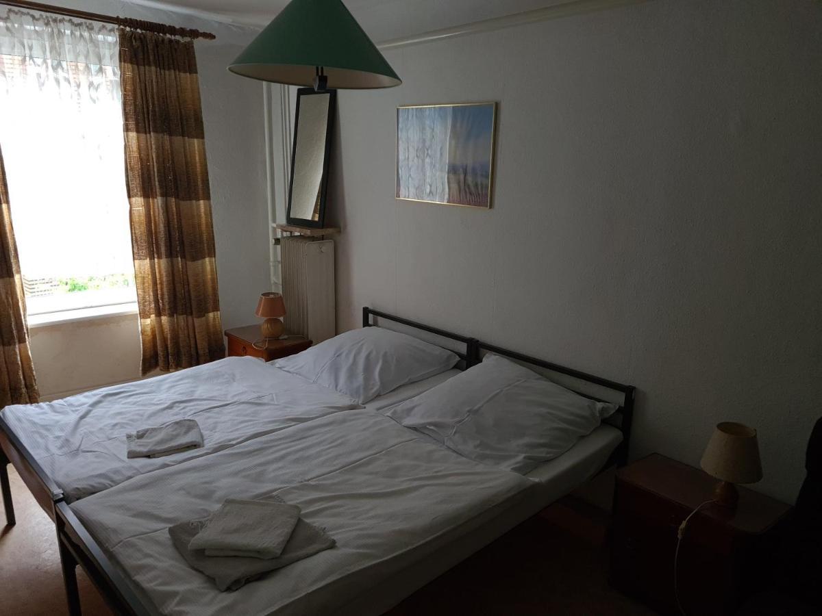 Altstadthotel Zum Goldenen Anker Lubeck Ngoại thất bức ảnh